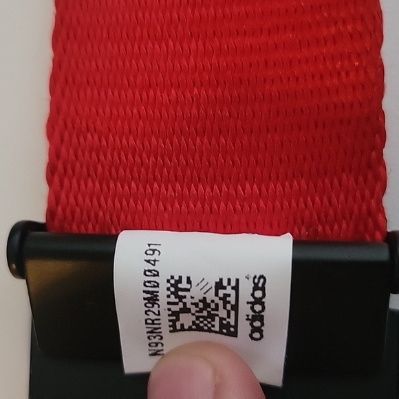 Adidas red belt 10/16 - Picture 2 of 4